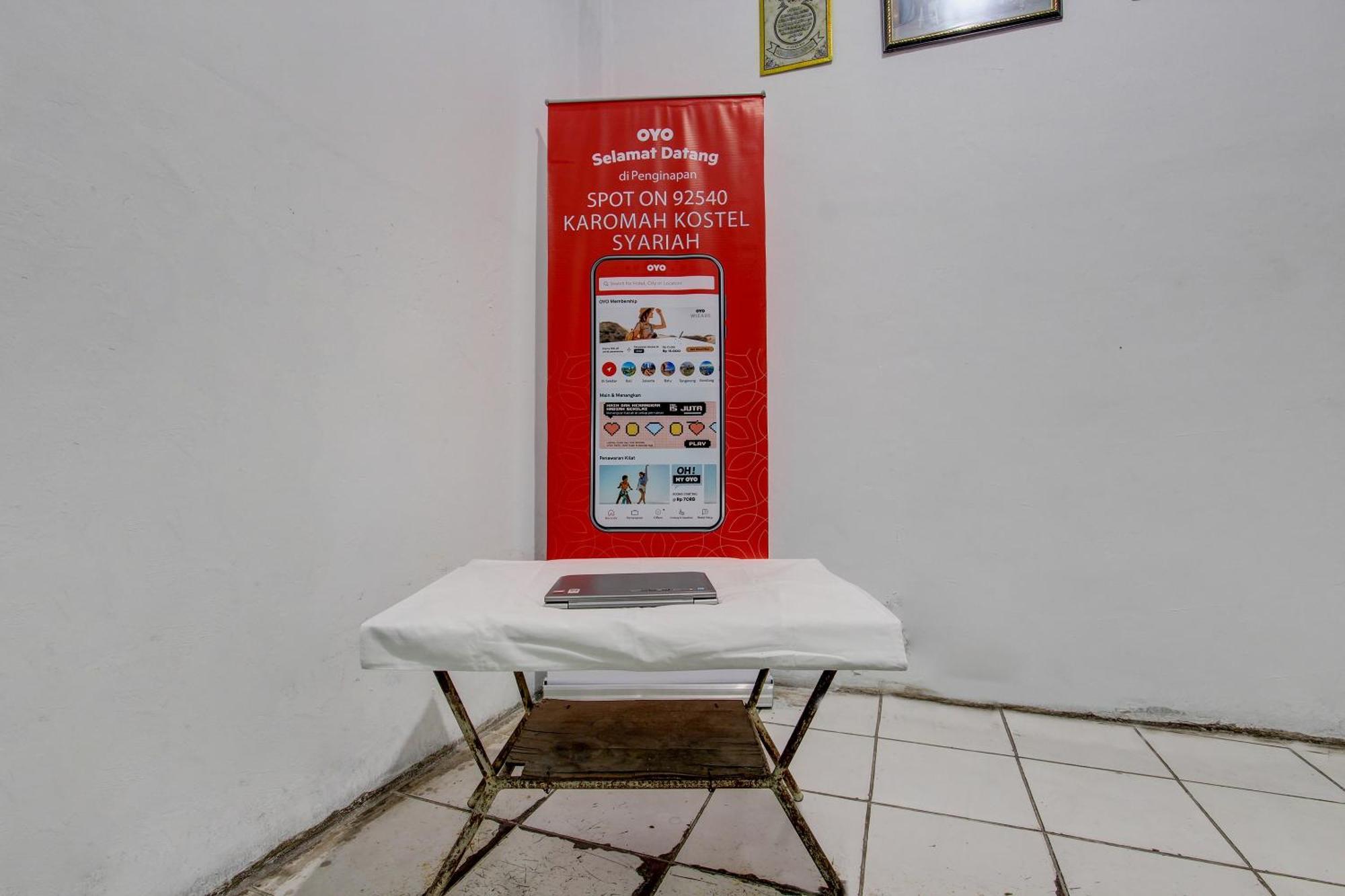 Spot On 92540 Karomah Kostel Syariah Semarang